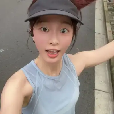 雷雅承
